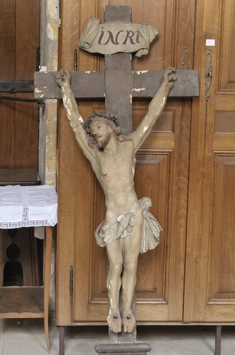 Statue : Christ en croix