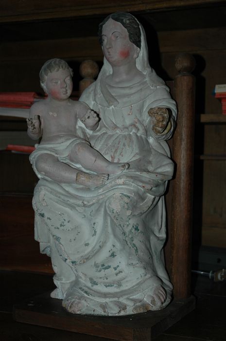 Statue de la Vierge à l'Enfant