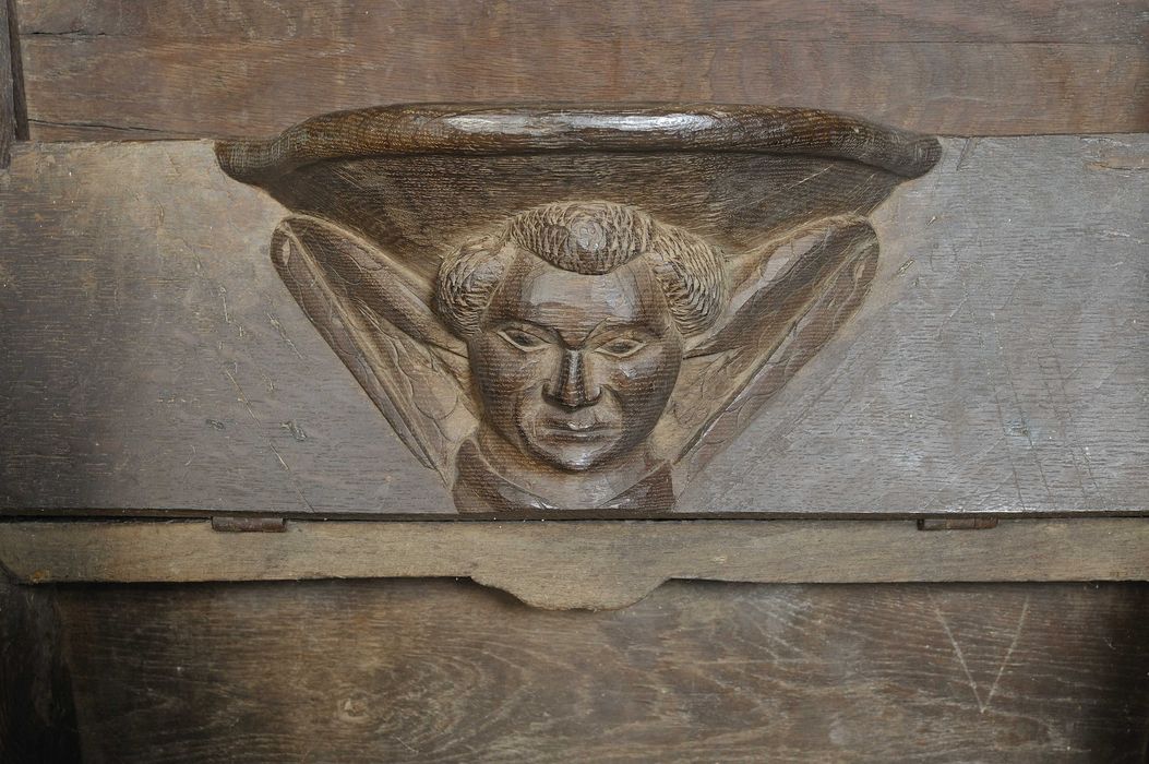 stalles, détail d'une miséricorde - © Ministère de la Culture (France), Conservation des antiquités et des objets d'art du Cher – Tous droits réservés 