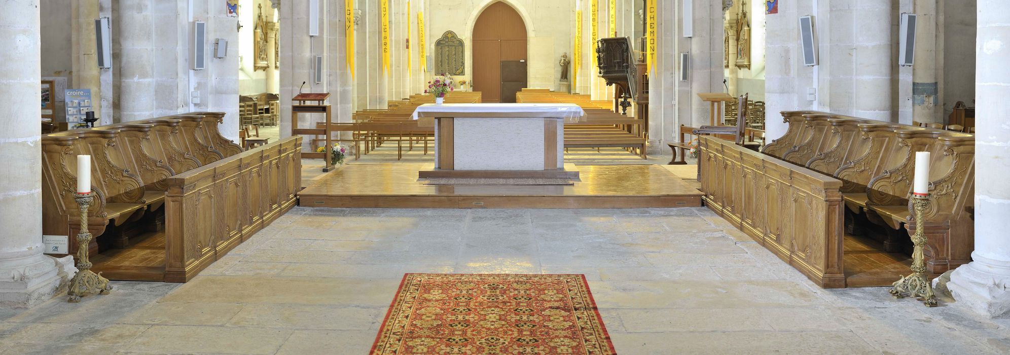 stalles de l'ancienne abbaye de Lorroy - © Ministère de la Culture (France), Conservation des antiquités et des objets d'art du Cher, tous droits réservés 