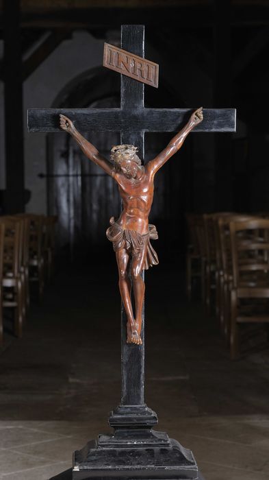 Statue : Christ en croix n° 1