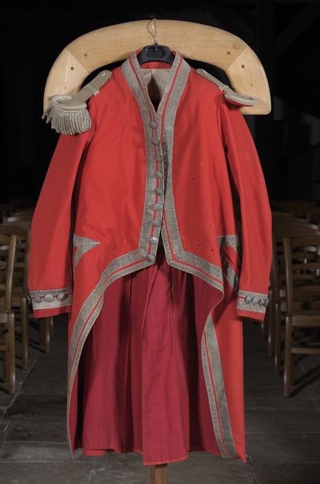 Costume de suisse, vue générale de la redingote
