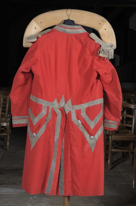 Costume de suisse, vue générale de la redingote