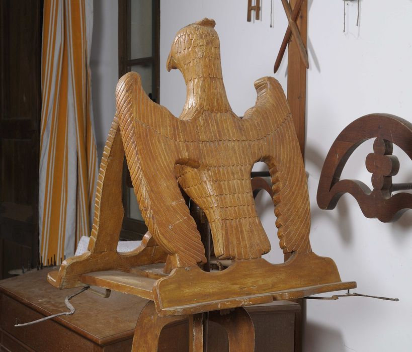 Lutrin, vue partielle