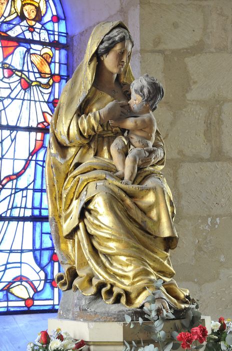 Statue : Vierge allaitant l'Enfant Jésus - © Ministère de la Culture (France), Conservation des antiquités et des objets d'art du Cher, tous droits réservés 
