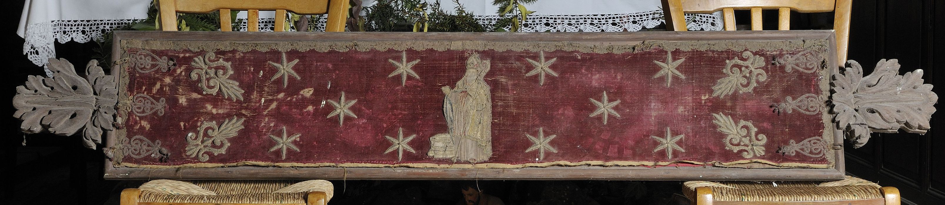 dais d'autel : pente de dais - © Ministère de la Culture (France), Conservation des antiquités et des objets d’art du Cher – Tous droits réservés