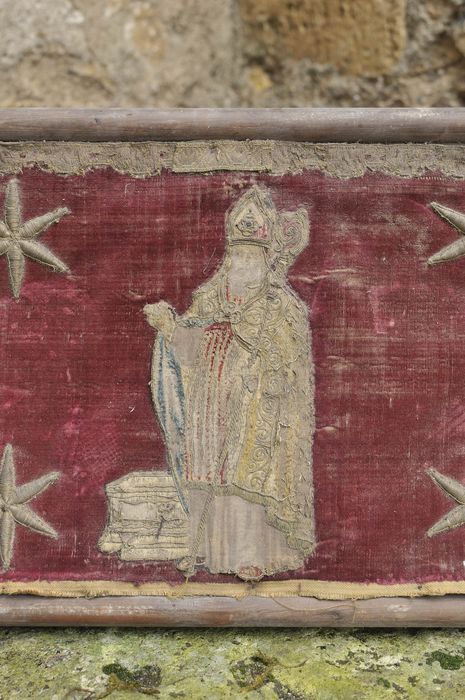 dais d'autel : pente de dais, détail - © Ministère de la Culture (France), Conservation des antiquités et des objets d’art du Cher – Tous droits réservés 