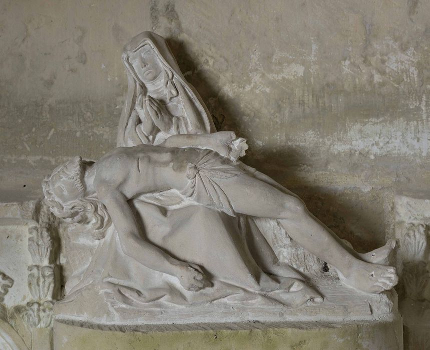 Groupe sculpté : Vierge de Pitié