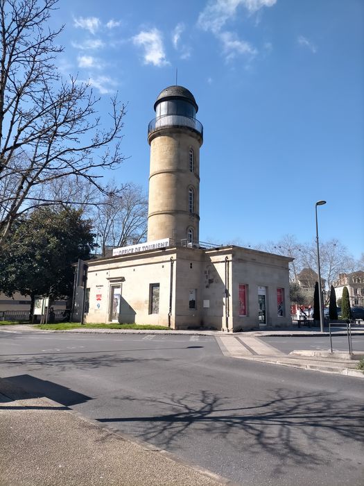 vue générale du bâtiment depuis le Nord