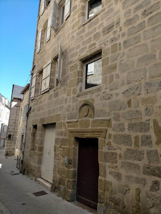 façade sur la rue de la Jauberite