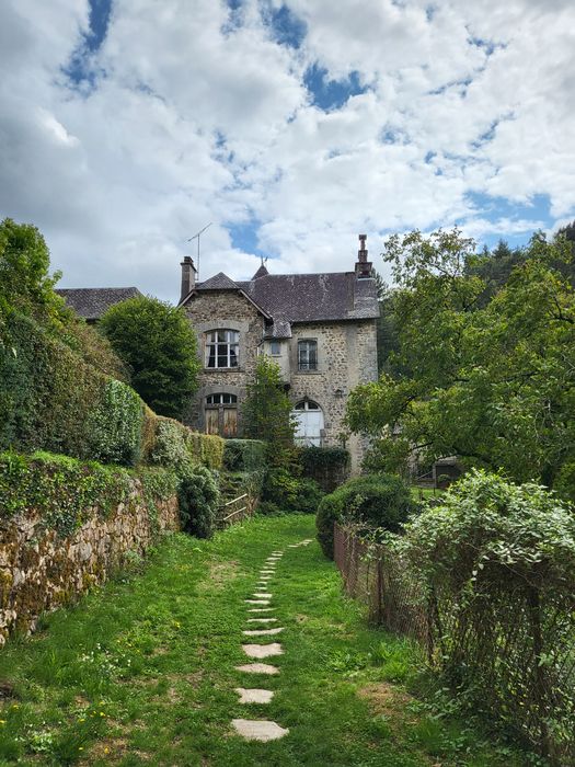 vue partielle du pavillon