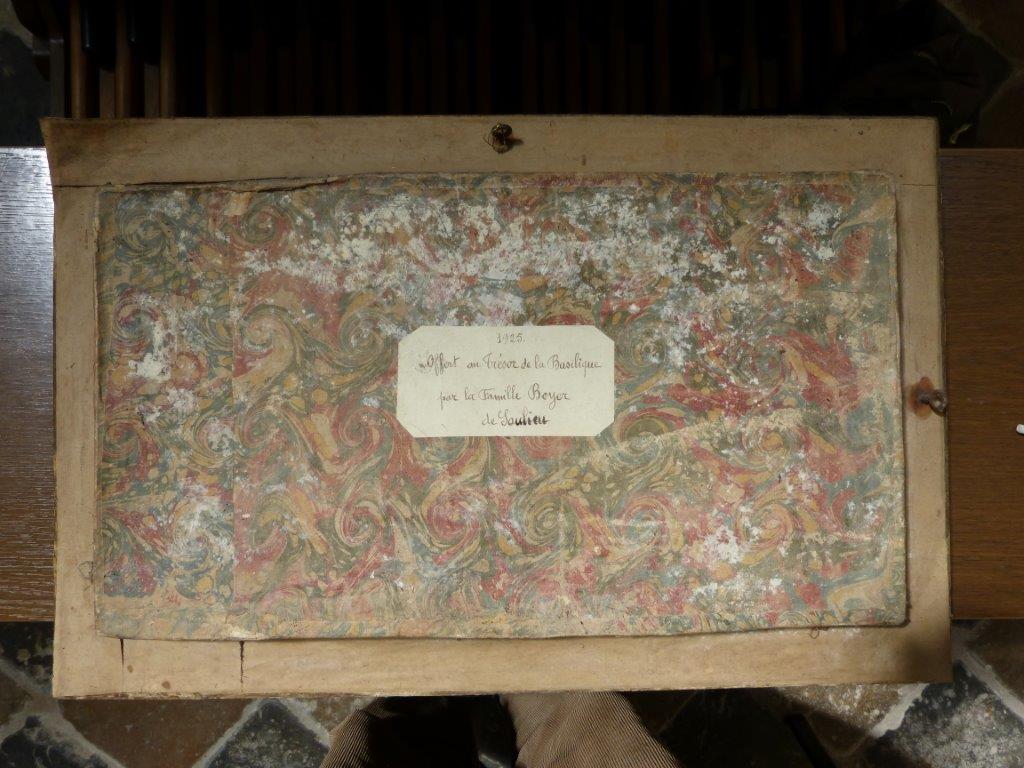 cadre reliquaire, revers - © Ministère de la Culture (France), Conservation des antiquités et des objets d’art de Côte-d’Or, tous droits réservés