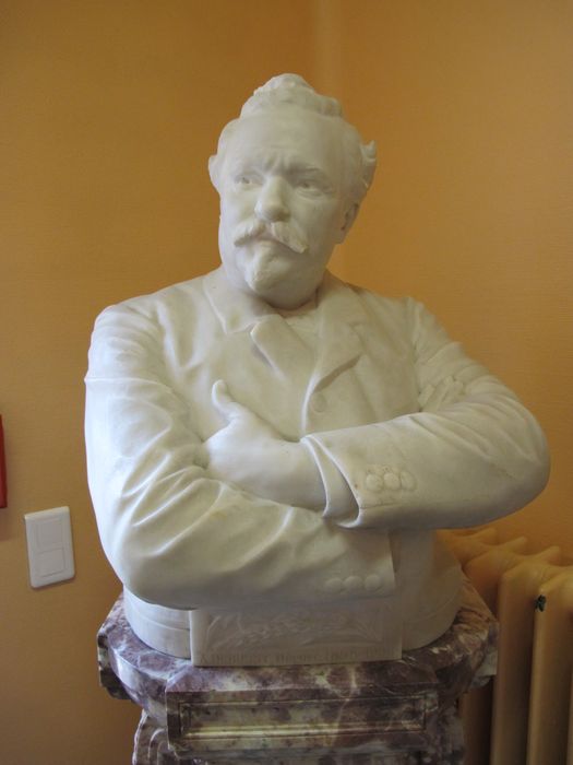 buste : Alfred Debussy - © Ministère de la Culture (France), Conservation des antiquités et des objets d’art de la Côte-d'Or, tous droits réservés