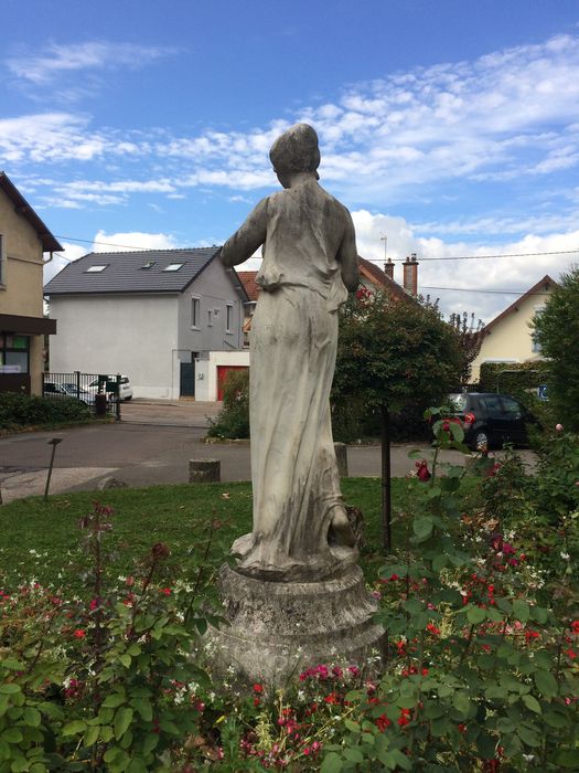 statue : La Bonté - © Ministère de la culture (France), Conservation des antiquités et des objets d'art de Côte d'Or – Tous droits réservés