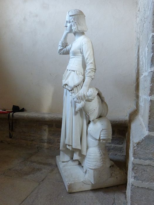 statue : Jeanne d'Arc écoutant ses voix