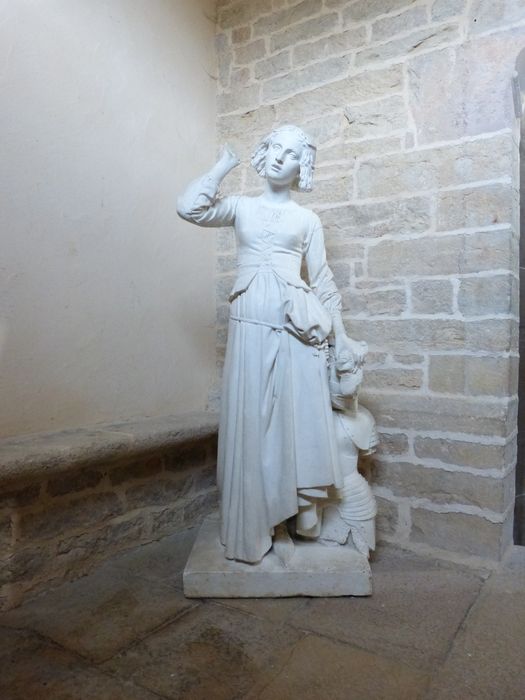 statue : Jeanne d'Arc écoutant ses voix