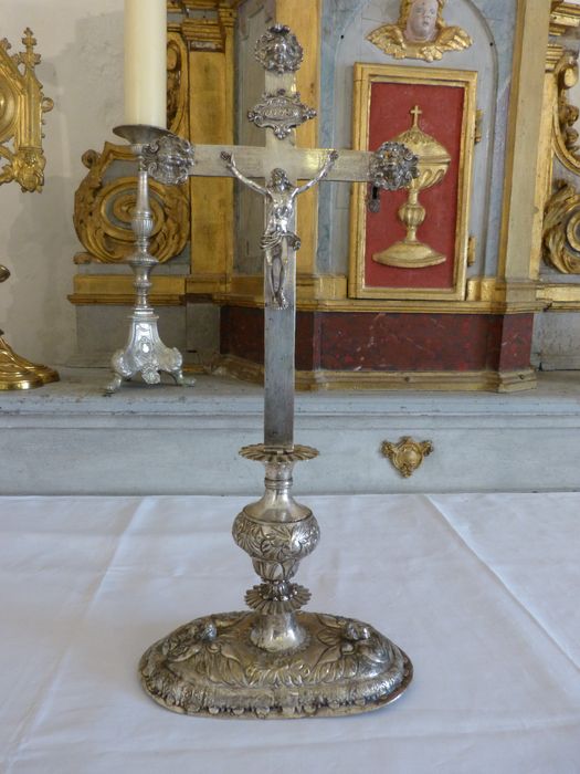 croix d'autel