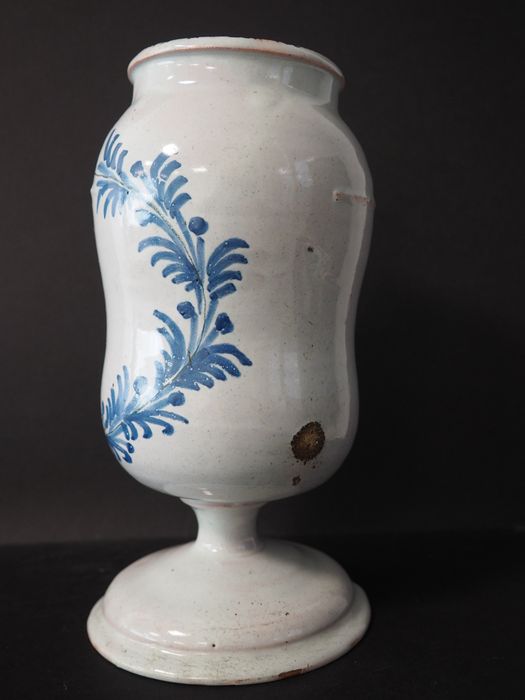 pot à pharmacie (pot-canon) n°3 - © Ministère de la Culture (France), Conservation des antiquités et des objets d’art de la Côte-d’Or – Tous droits réservés 
