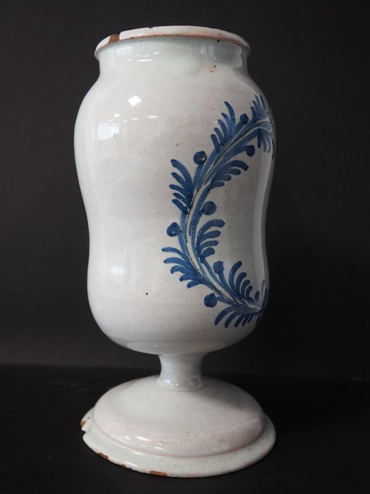 pot à pharmacie (pot-canon) n°3 - © Ministère de la Culture (France), Conservation des antiquités et des objets d’art de la Côte-d’Or – Tous droits réservés 