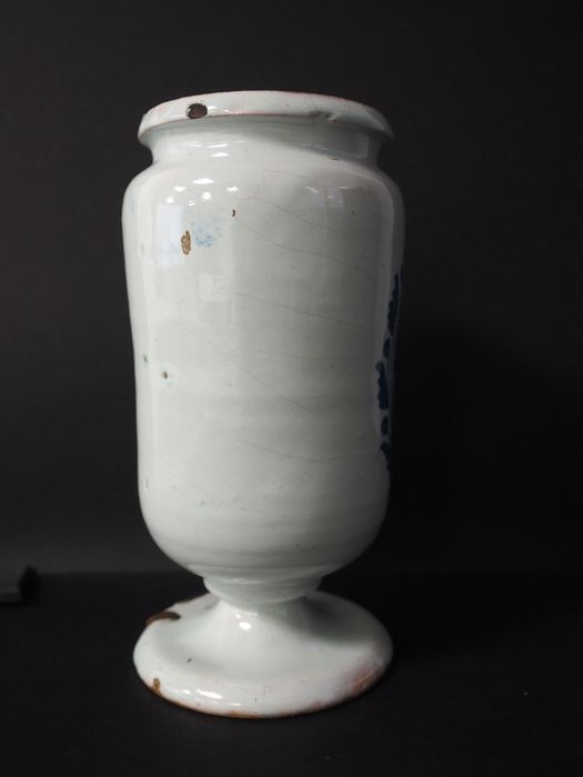 pot à pharmacie (pot-canon) n°2 - © Ministère de la Culture (France), Conservation des antiquités et des objets d’art de la Côte-d’Or – Tous droits réservés 