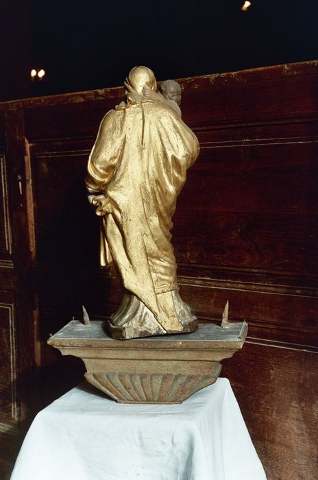 statue (statuette) de bâton de procession : Vierge à l'Enfant, revers