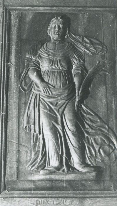 relief (panneau sculpté) : Sainte martyre