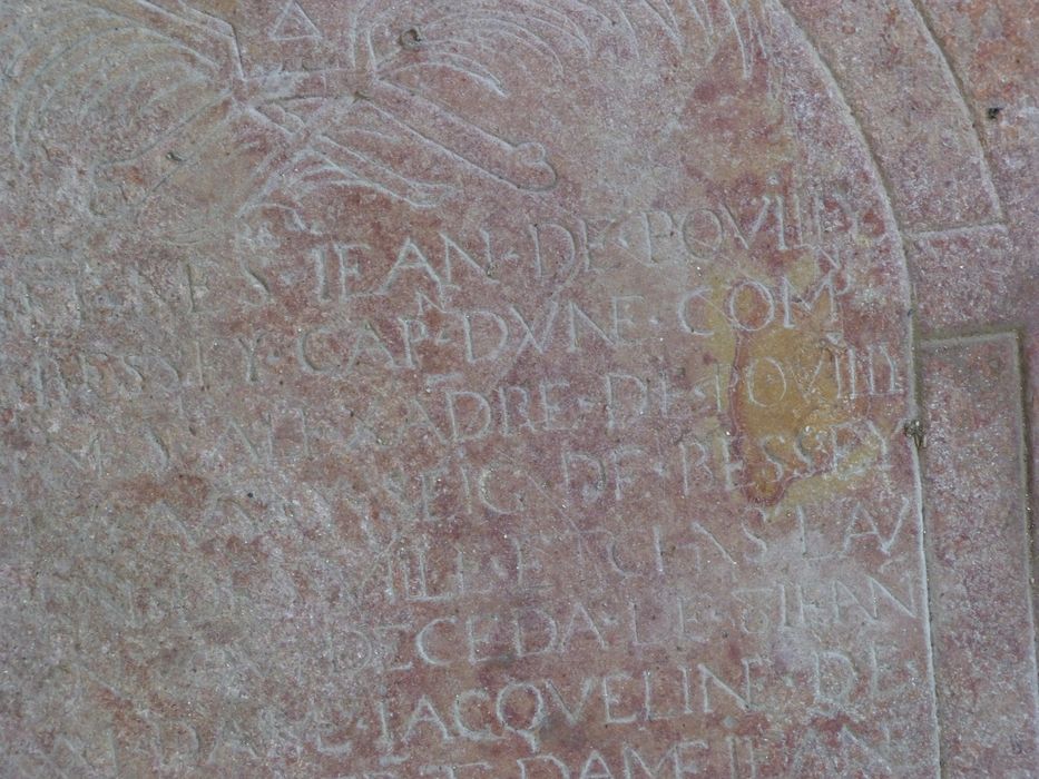 dalle funéraire de la famille de Pouilly