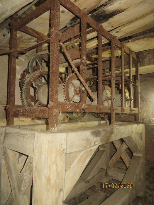 mécanisme (mouvement) d’horloge et son socle - © Ministère de la Culture (France), Conservation des antiquités et des objets d’art de la Côte-d’Or – Tous droits réservés