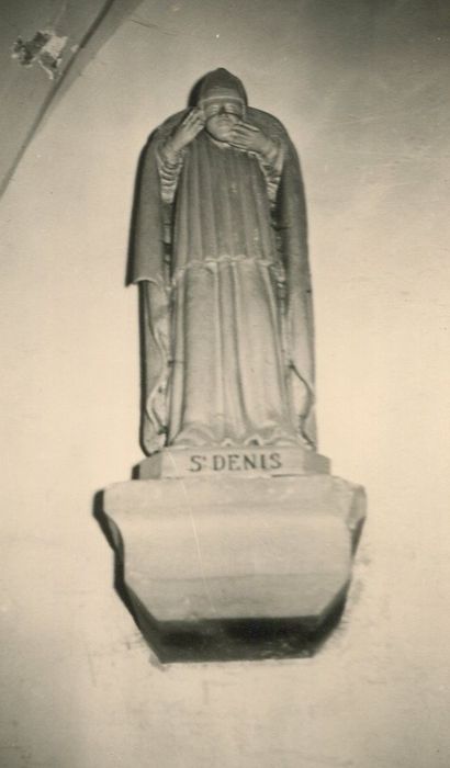 statue : saint Denis