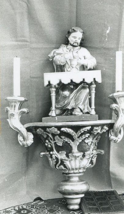 statue : le Christ instituant l'Eucharistie