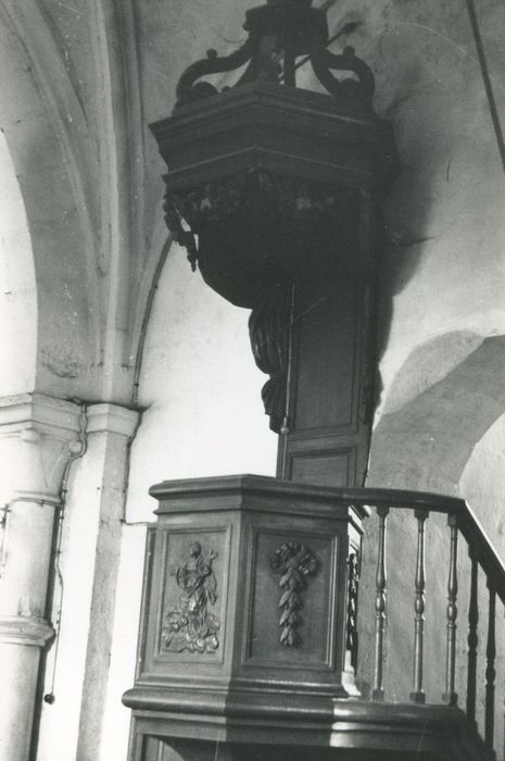 chaire à prêcher - © Ministère de la Culture (France), Conservation des antiquités et des objets d’art de la Côte-d’Or – Tous droits réservés