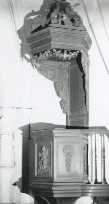 chaire à prêcher - © Ministère de la Culture (France), Conservation des antiquités et des objets d’art de la Côte-d’Or – Tous droits réservés 