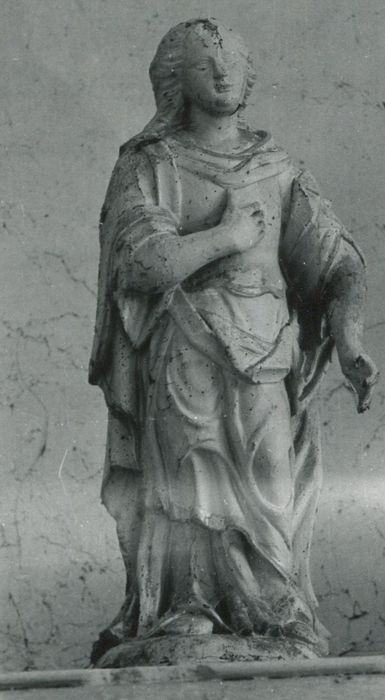 statue : Sainte non identifiée - © Ministère de la Culture (France), Conservation des antiquités et des objets d’art de la Côte-d’Or – Tous droits réservés 