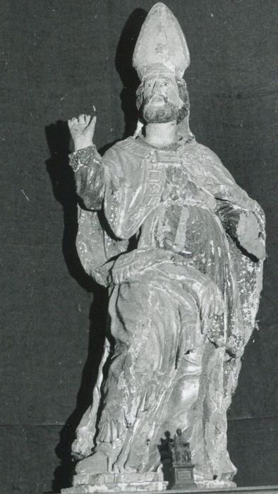 statue : Saint évêque - © Ministère de la Culture (France), Conservation des antiquités et des objets d’art de la Côte-d’Or – Tous droits réservés 