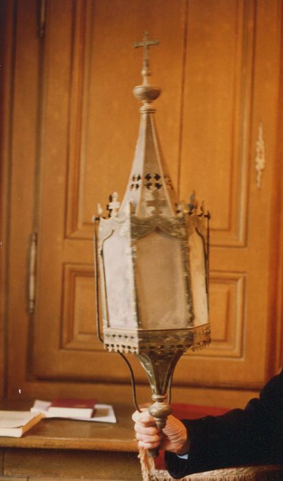 lanterne de procession - © Ministère de la Culture (France), Conservation des antiquités et des objets d’art de la Côte-d’Or – Tous droits réservés