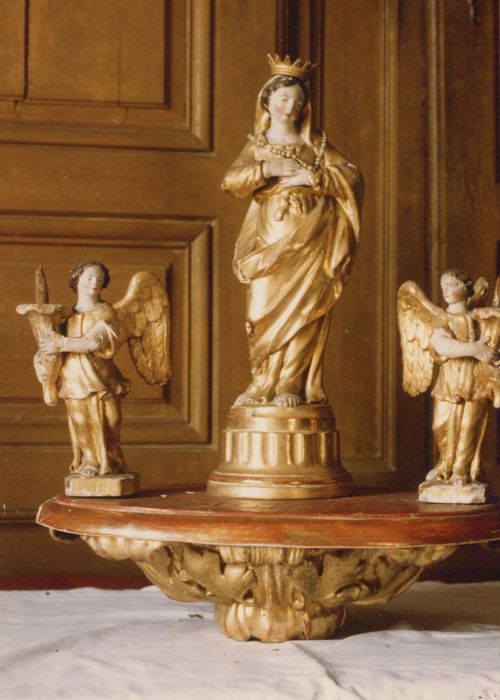 statues de bâton de procession (statuettes) : Vierge et deux anges cérophéraires - © Ministère de la Culture (France), Conservation des antiquités et des objets d’art de la Côte-d’Or – Tous droits réservés