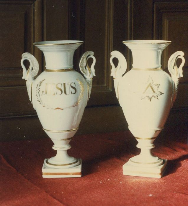 paire de vases décoratifs - © Ministère de la Culture (France), Conservation des antiquités et des objets d’art de la Côte-d’Or – Tous droits réservés