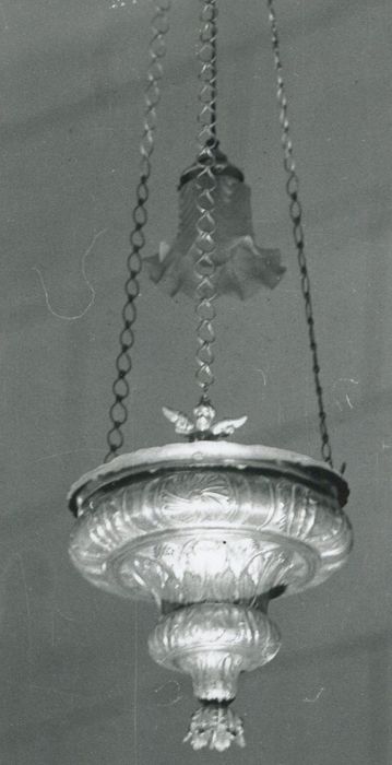 suspension pour veilleuse du saint sacrement - © Ministère de la Culture (France), Conservation des antiquités et des objets d’art de la Côte-d’Or – Tous droits réservés 