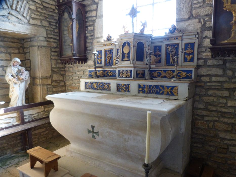 retable, tabernacle et gradin d'autel - © Ministère de la Culture (France), Conservation des antiquités et des objets d’art de la Côte-d’Or – Tous droits réservés 