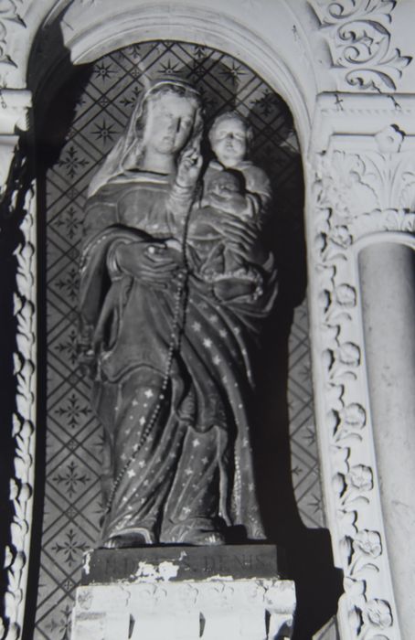 Statue : Vierge à l'Enfant