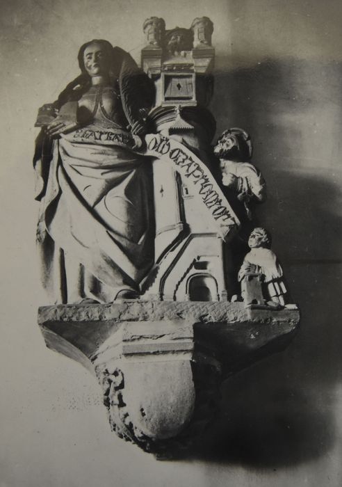 groupe sculpté : sainte Barbe et un donateur