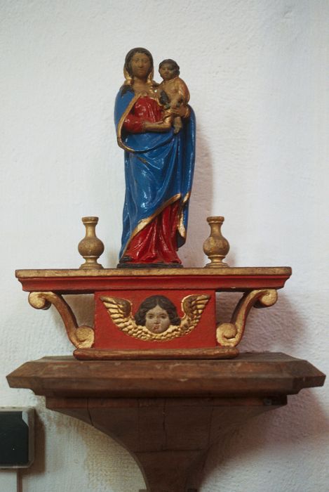 groupe sculpté de bâton de procession : Vierge à l'Enfant