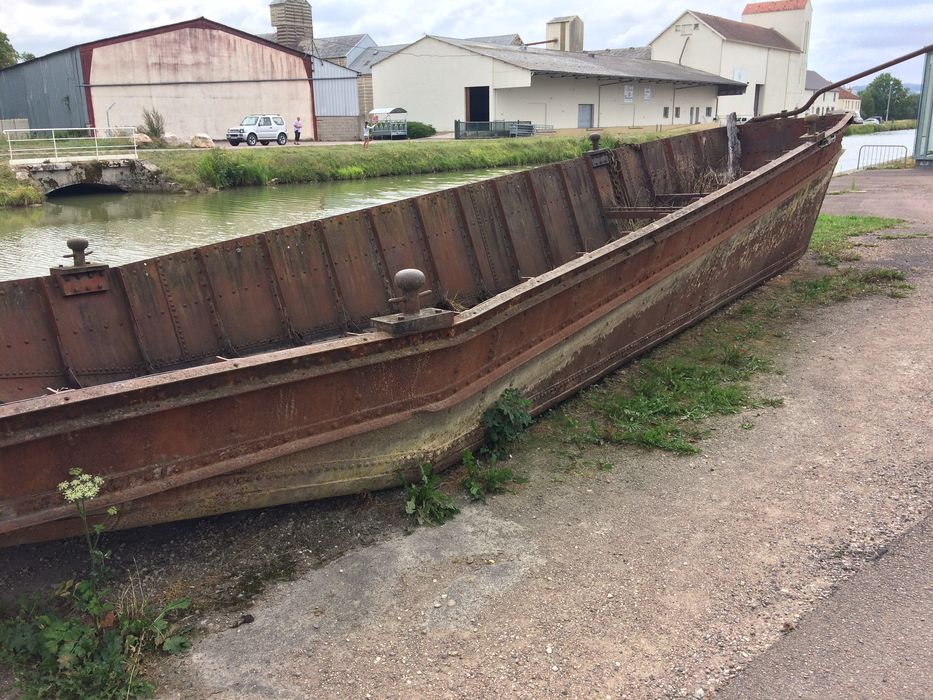 bateau brise-glace, vue partielle - © Ministère de la Culture (France), Conservation des antiquités et des objets d’art de la Côte-d’Or – Tous droits réservés