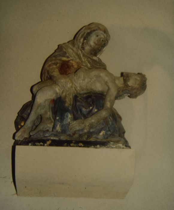 Groupe sculpté : Vierge de Pitié