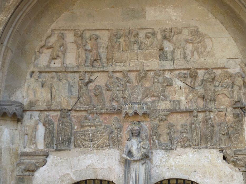 bas-relief : scènes de l'ancien et du nouveau testament