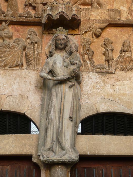statue : Vierge à l'Enfant - © Ministère de la Culture (France), Conservation des antiquités et des objets d’art de la Côte-d’Or – Tous droits réservés 