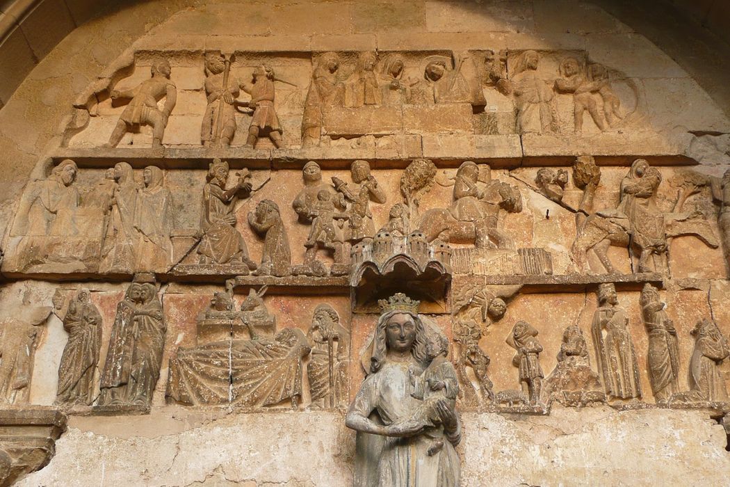 bas-relief : scènes de l'ancien et du nouveau testament