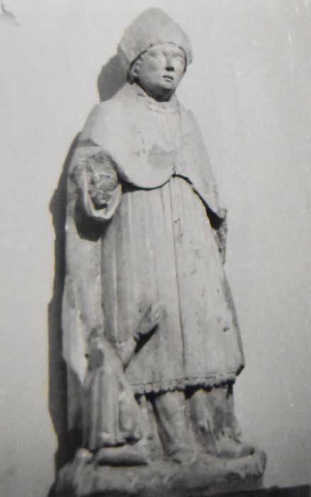 groupe sculpté : Saint évêque au donateur
