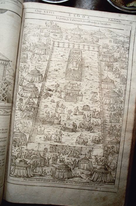 livre sacré (bible), détail - © Ministère de la Culture (France), Conservation des antiquités et des objets d’art de la Côte-d’Or – Tous droits réservés 