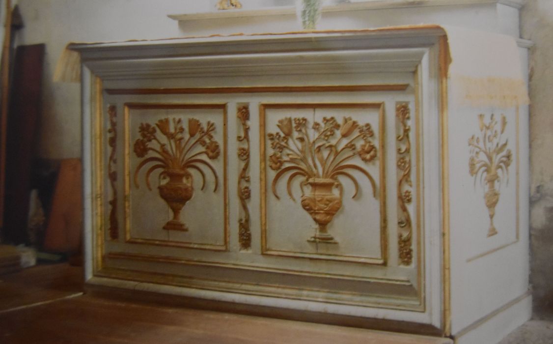 autel latéral nord - © Ministère de la Culture (France), Conservation des antiquités et des objets d’art de la Côte-d’Or – Tous droits réservés